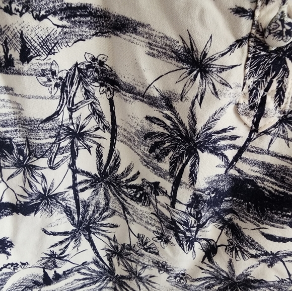Torrid Harper tank blouse - palm trees - Picture 4 of 4